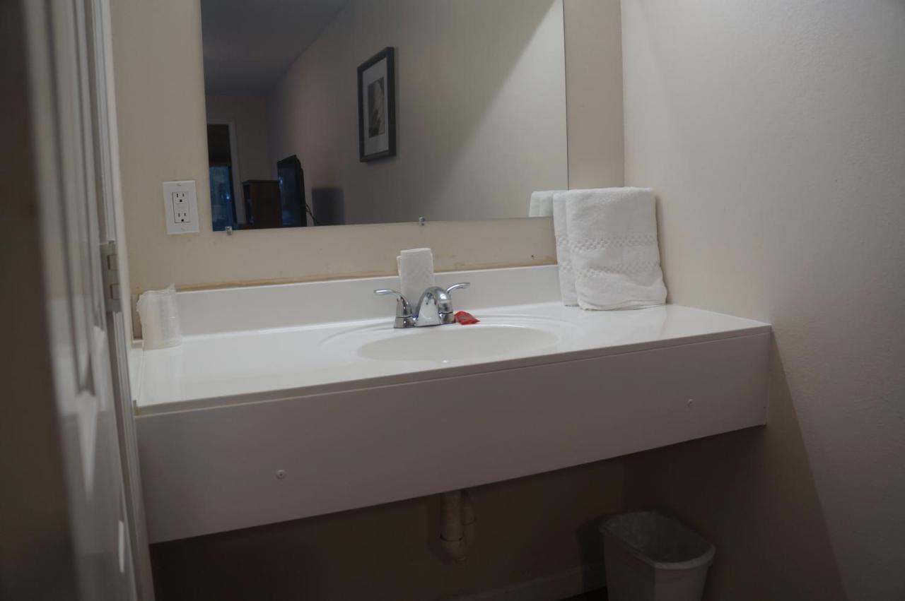 Classic Motor Lodge Providence - West Greenwich מראה חיצוני תמונה